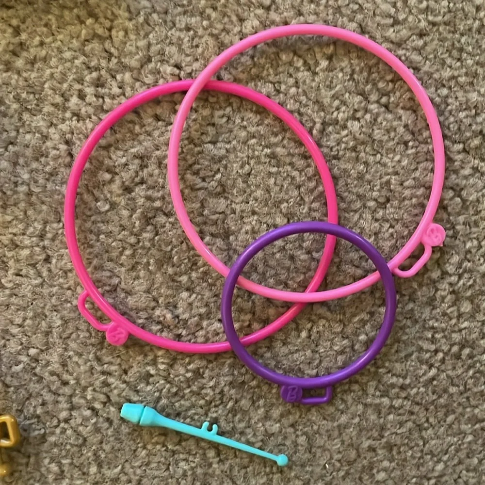 Barbie Gymnastics Accessories - Thirteen Pieces - Picture 9 of 10